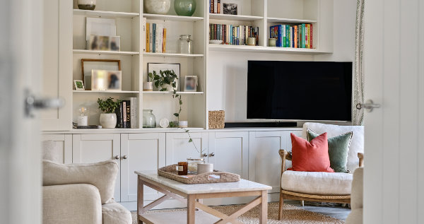 couple viewing magazine