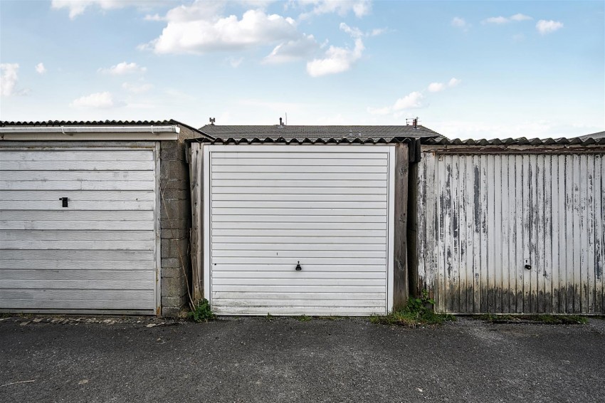 Images for Laburnum Walk, Keynsham, Bristol