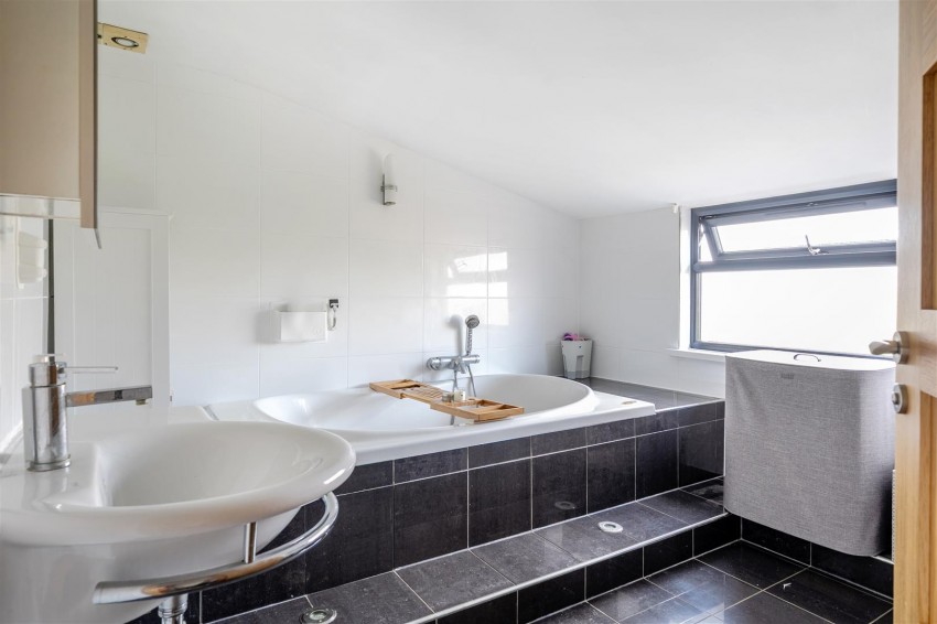Images for Rockside Gardens, Downend