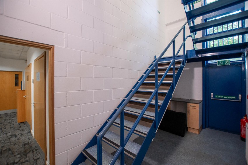 Images for Kingsfield Lane, Longwell Green, Bristol