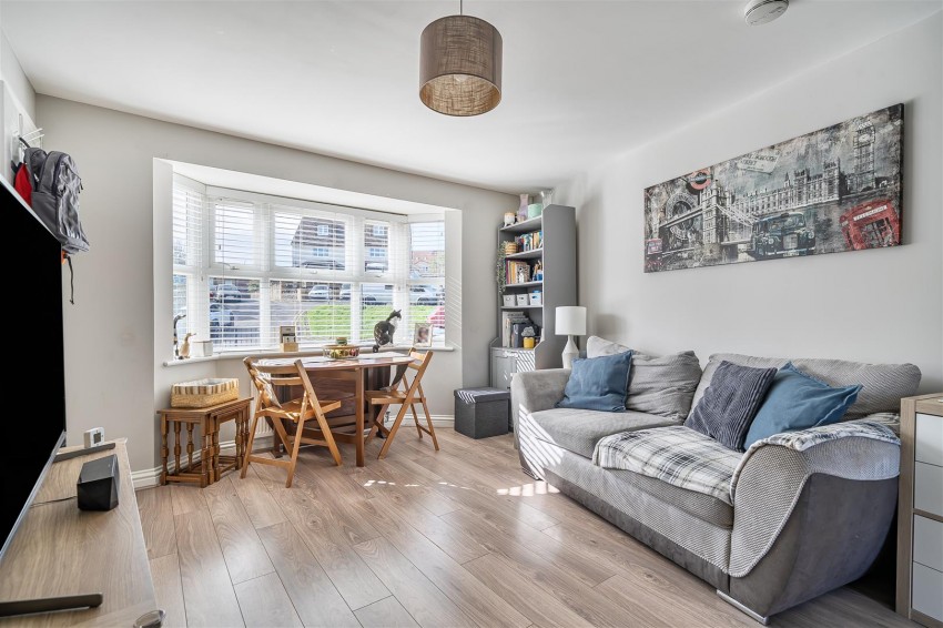 Images for 2 Wellington Road, Kingswood