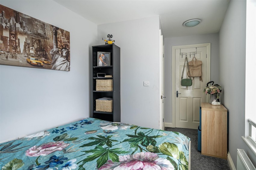 Images for 2 Wellington Road, Kingswood