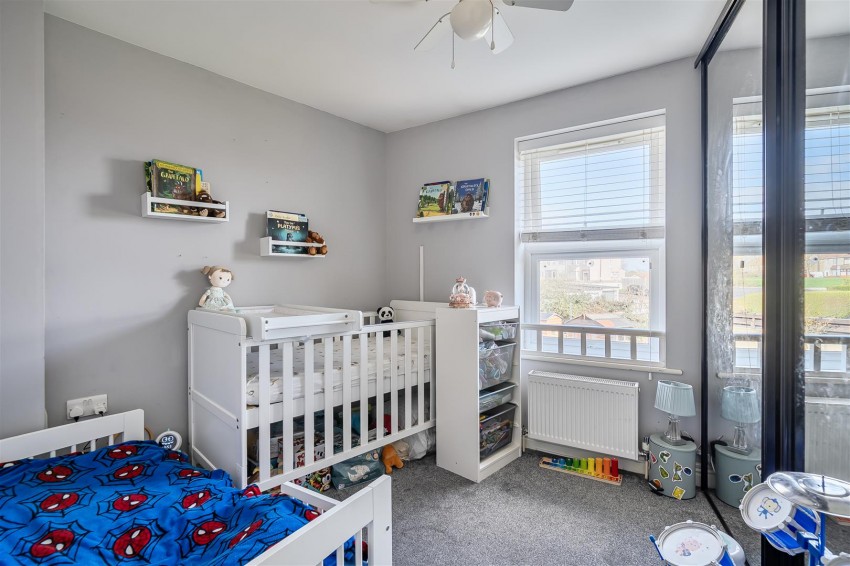 Images for 2 Wellington Road, Kingswood