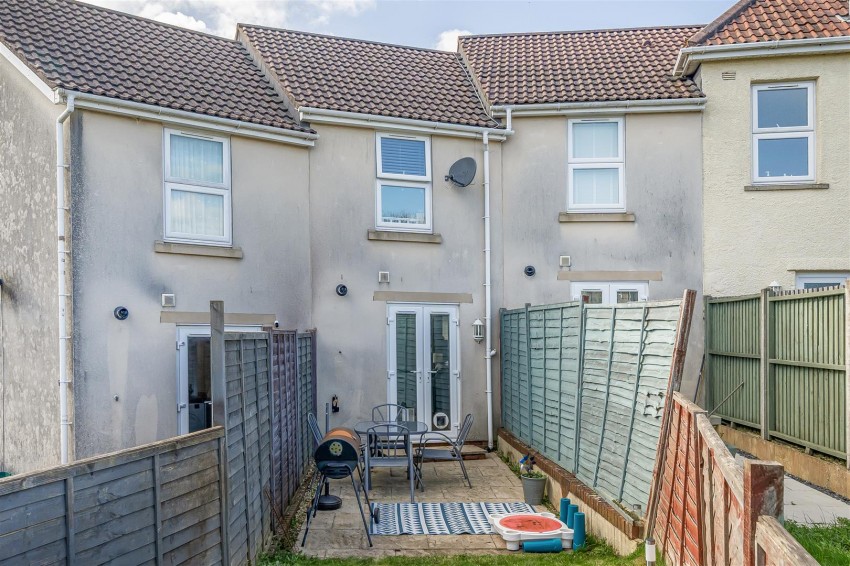 Images for 2 Wellington Road, Kingswood