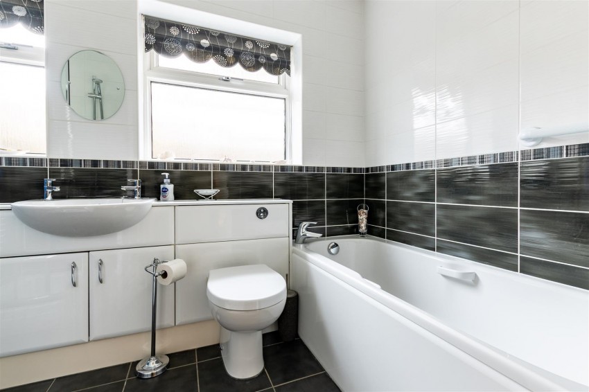 Images for Roundmoor Close, Saltford, Bristol