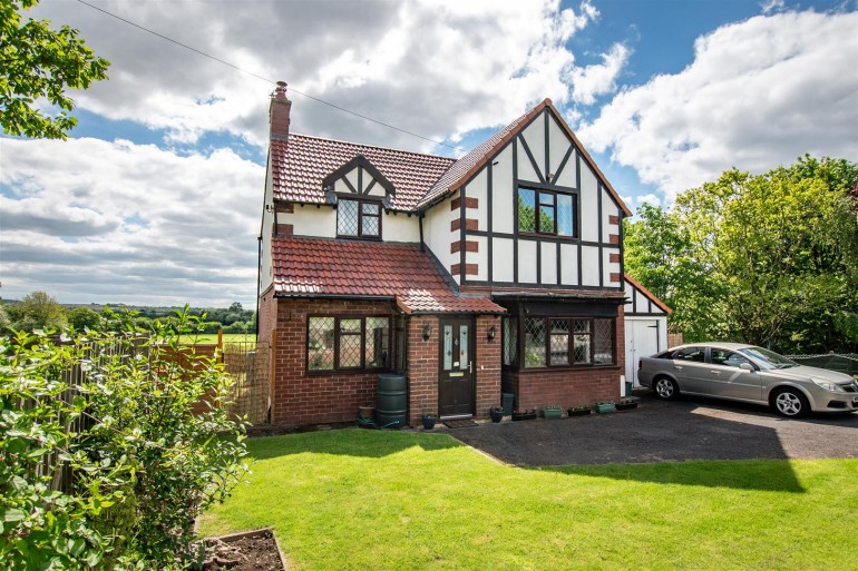 Bath Road, Bitton, Bristol