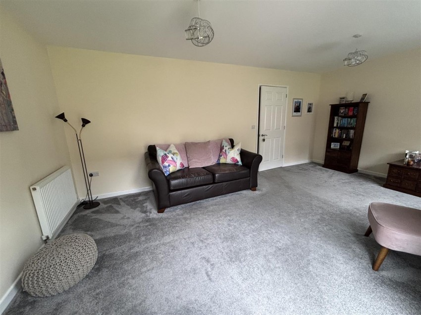 Images for 15 Herbert Gardens, Farmborough, Bath