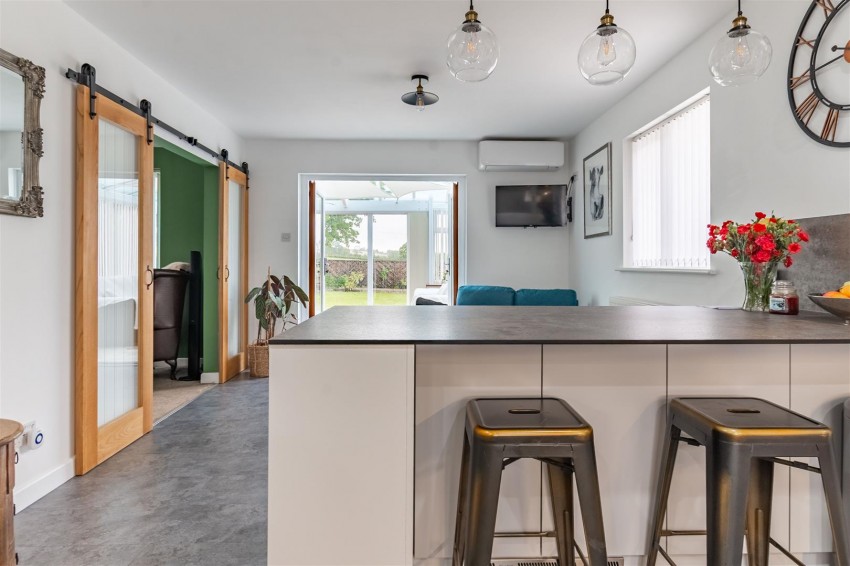 Images for Redfield Hill, Oldland Common, Bristol
