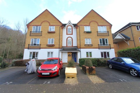 View Full Details for 77 Butlers Close, St Georges, Bristol