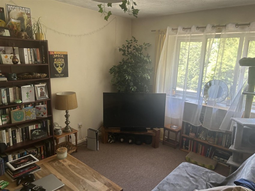 Images for 77 Butlers Close, St Georges, Bristol