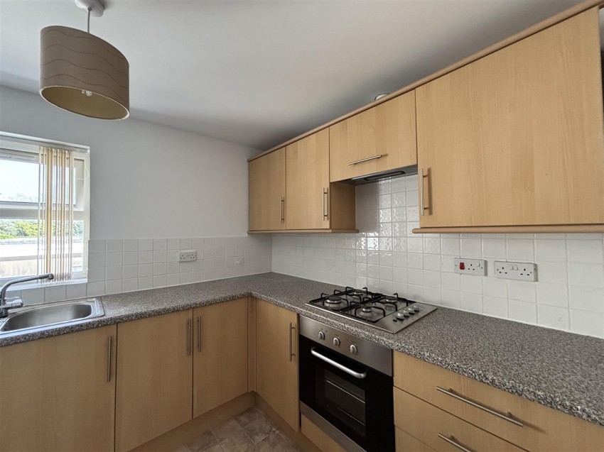 Images for First Floor Flat, 37C High Street, Keynsham, Bristol