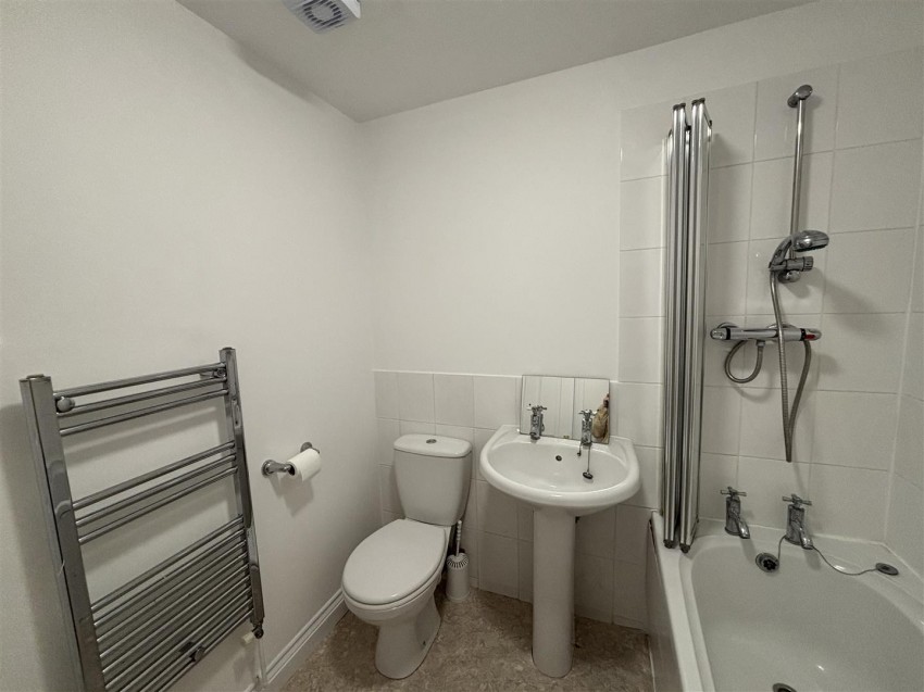 Images for First Floor Flat, 37C High Street, Keynsham, Bristol