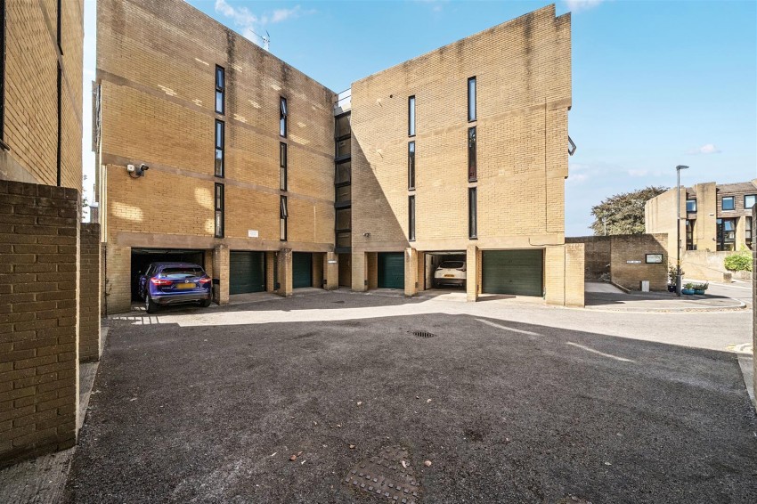 Images for Old Vicarage Green, Keynsham, Bristol